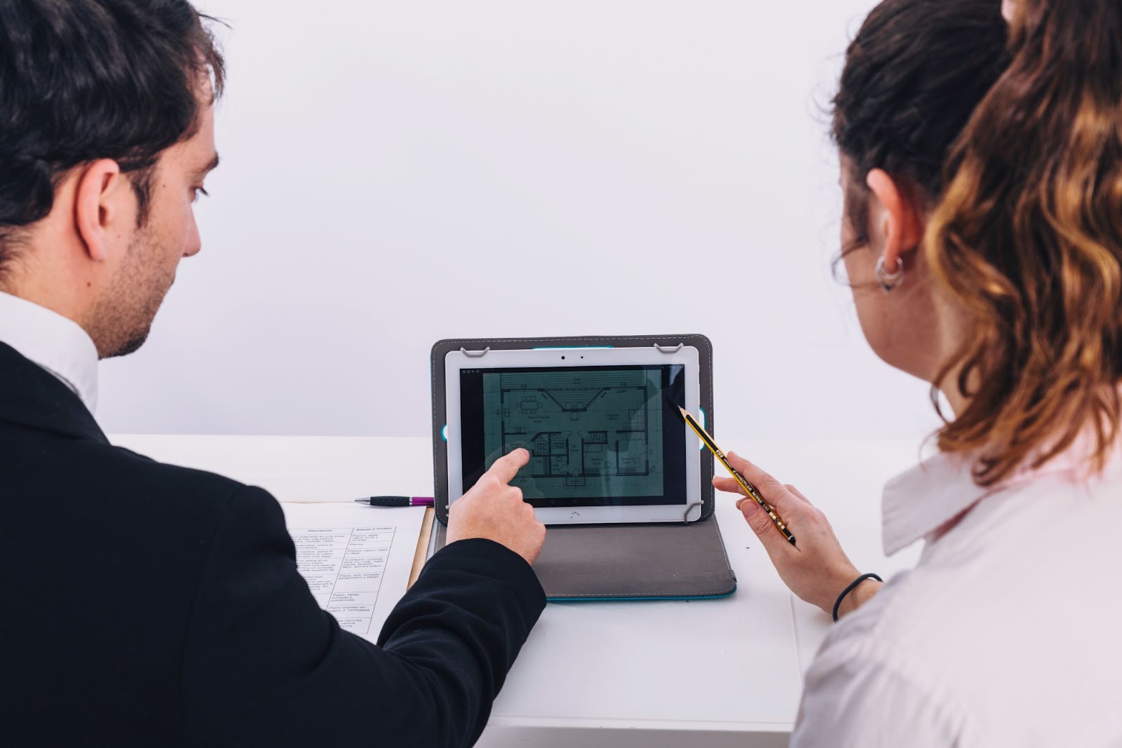 6 Ways to Reduce Paper Consumption at your Office