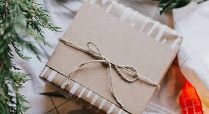Eco-friendly sustainable gifting guide with recycled paper stationery and green packaging